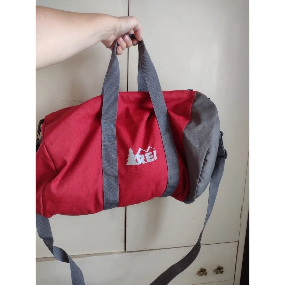 REI CO-OP Roadtripper Small 40L Duffel Bag Red Travel Gear Luggage Strap Outdoor
